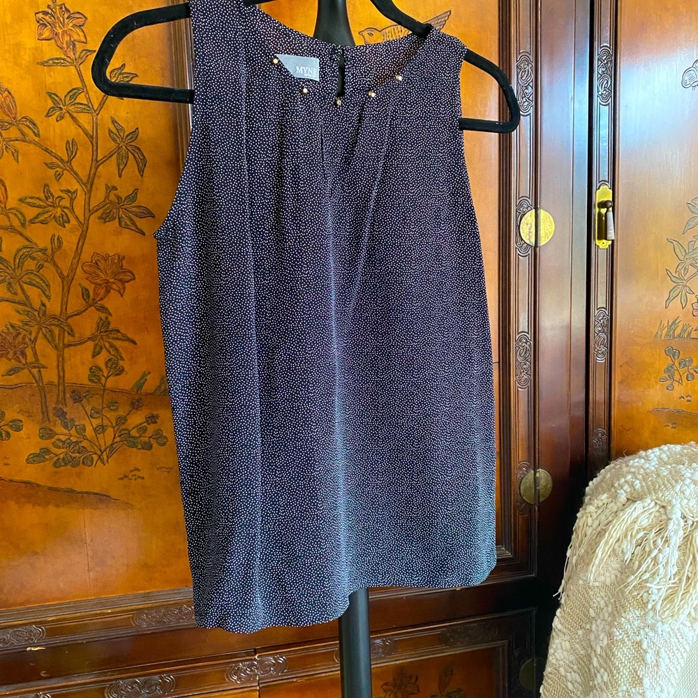 Myne Sleeveless black and white pattern blouse